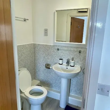 Family Friendly Maritime Apartment Swansea Exterior photo